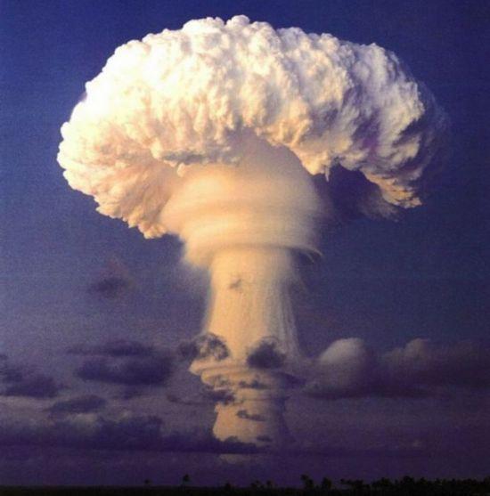 radio Spica y las explosiones nucleares